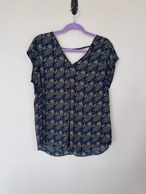 DR2 Navy Blue Paisley V-Neck Short Sleeve Blouse